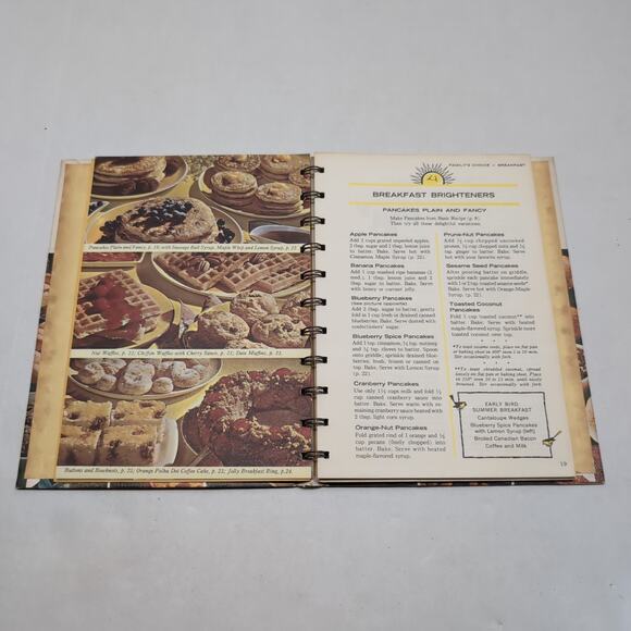 The Bisquick Cookbook 1964 First 1st Edition Betty Crocker Recipes Hardcover - Picture 8 of 10